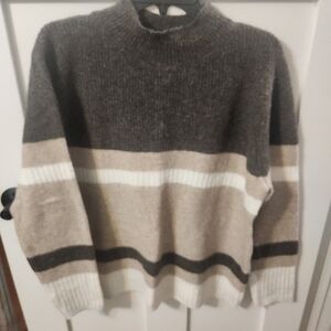 Pulse Boutique Women's Brown and Cream Sweater